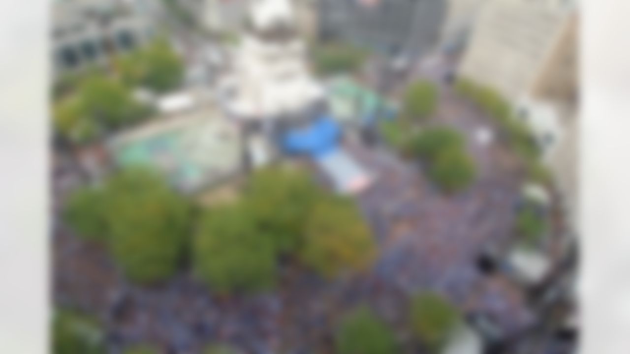 Fans jam Monument Circle during the rock band Hinder's performance at the National Football League's opening kickoff concert before the Indianapolis Colts and New Orleans Saints open the new football season in Indianapolis on Thursday, Sept. 6, 2007. (AP Photo/Tom Strickland)