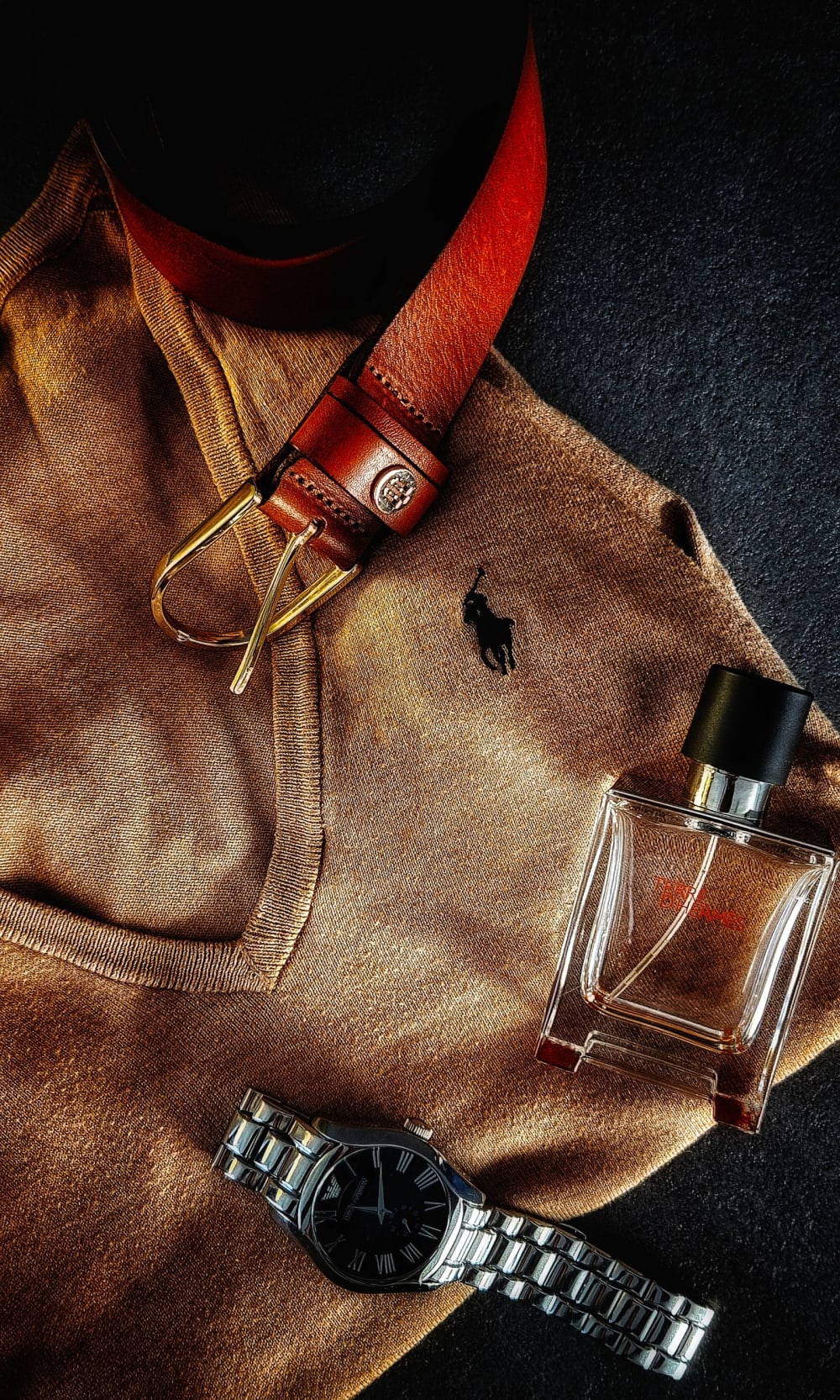 باقة عطر + حزام (صورة 1 من 2)