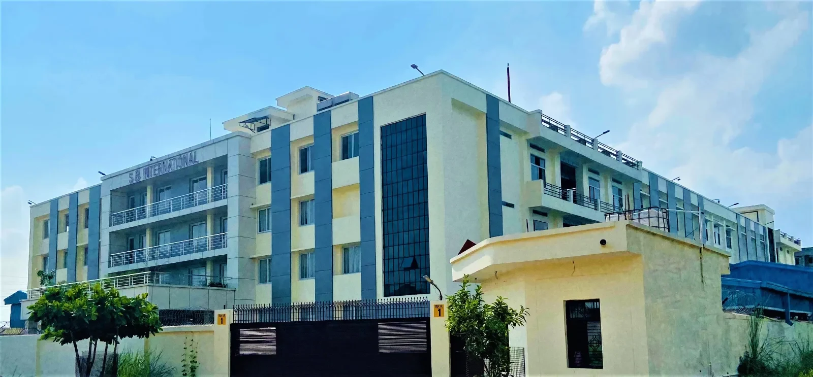 SB International, Kanpur