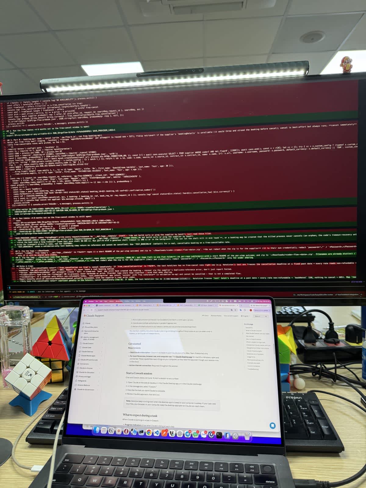 Two screens, one bug