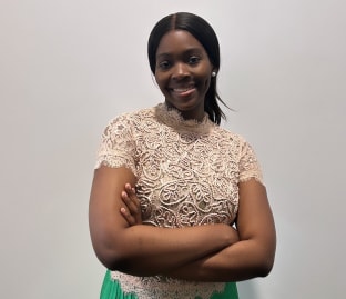 Phoebe Browne headshot