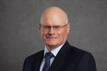 Paul Hosking headshot