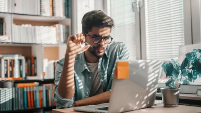Submitting an apprenticeship application form