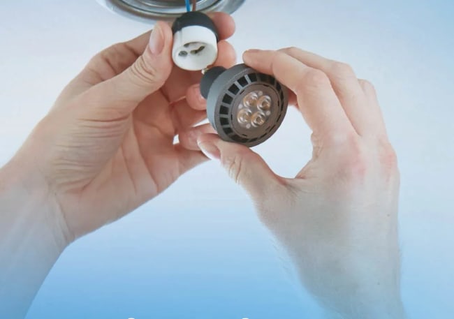 The right light: selecting low energy lighting – introduction for designers and house builders