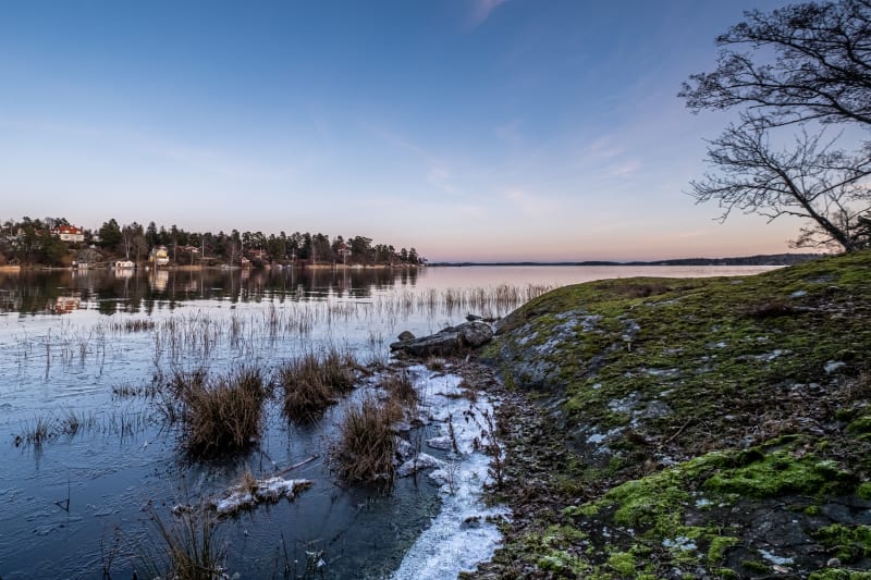 All quiet on the frozen Trälhavet shore