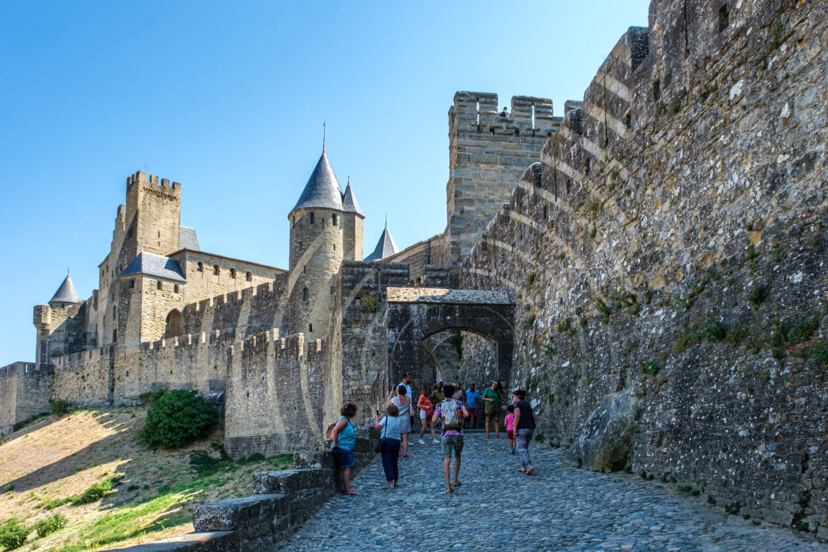 Walls of the medieval fortress of Carcassonne, with traces which, when viewed at the right angle, reveal concentric circles.