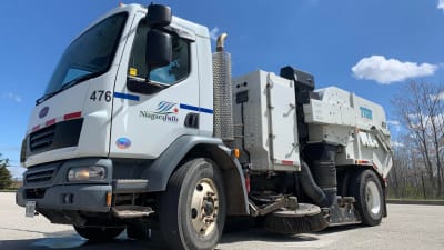 Photo of a City of Niagara Falls Street Sweeper vehicle.