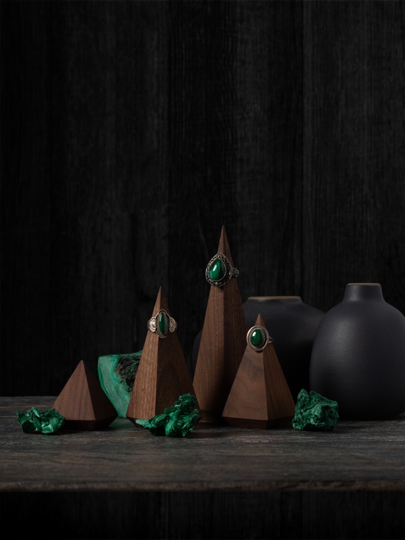 Luxury Malachite Rings Wooden Stands Dark Styling