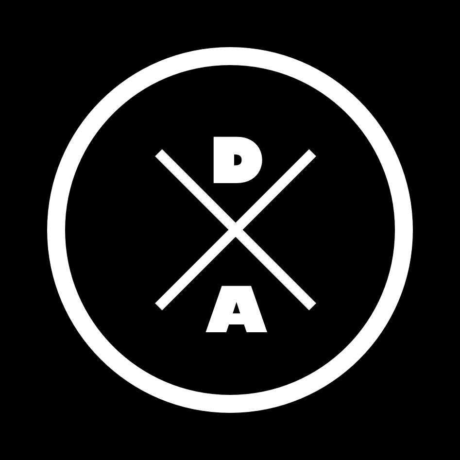 daX