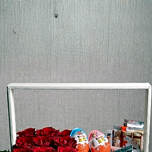 Kinder Joy Hamper 6095 view 4