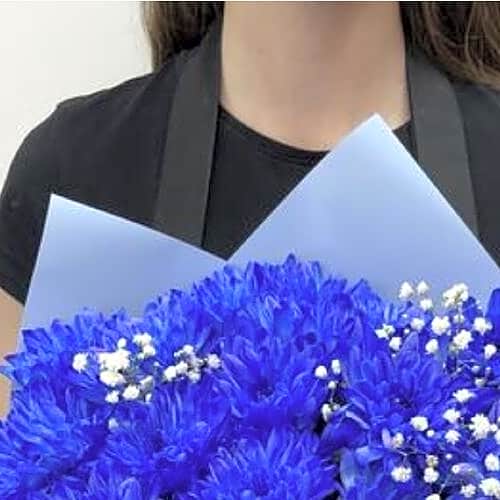 arrangement of fresh flowers that captures the essence view 2
