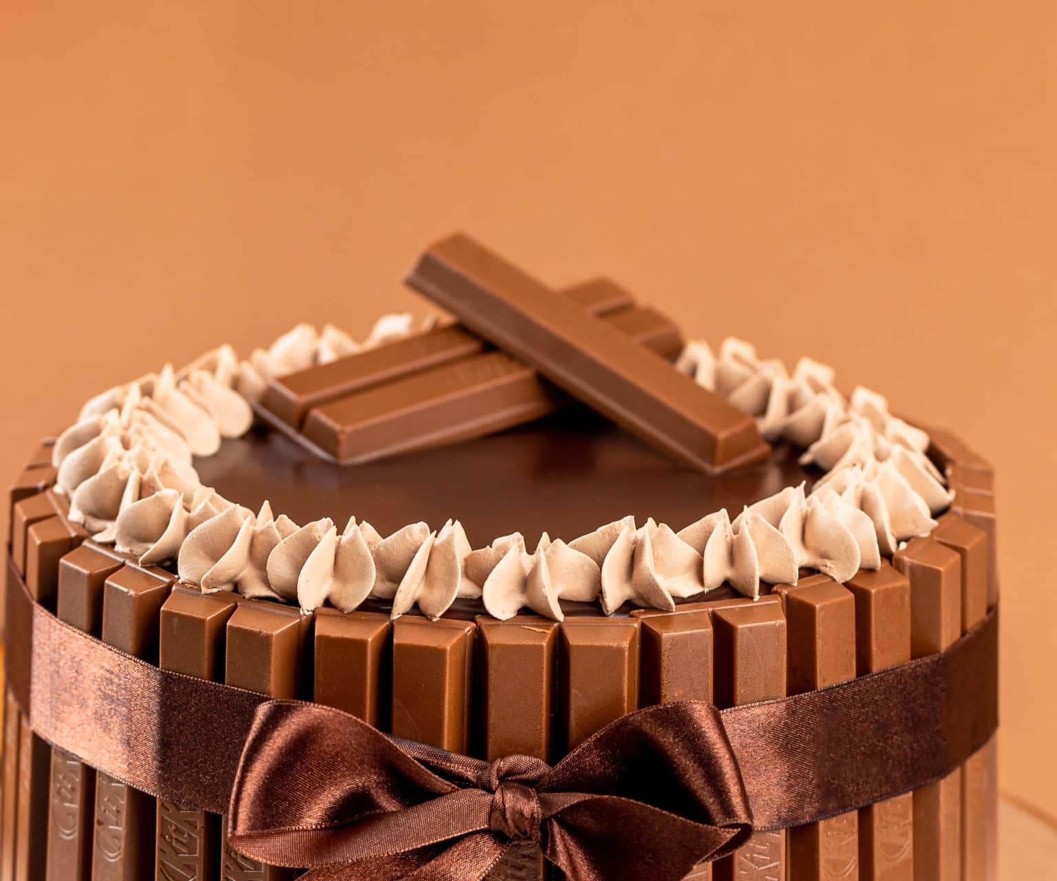 Kit Kat cake view 2