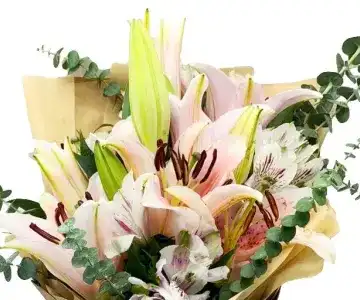Surprise Lily Bouquet view 2