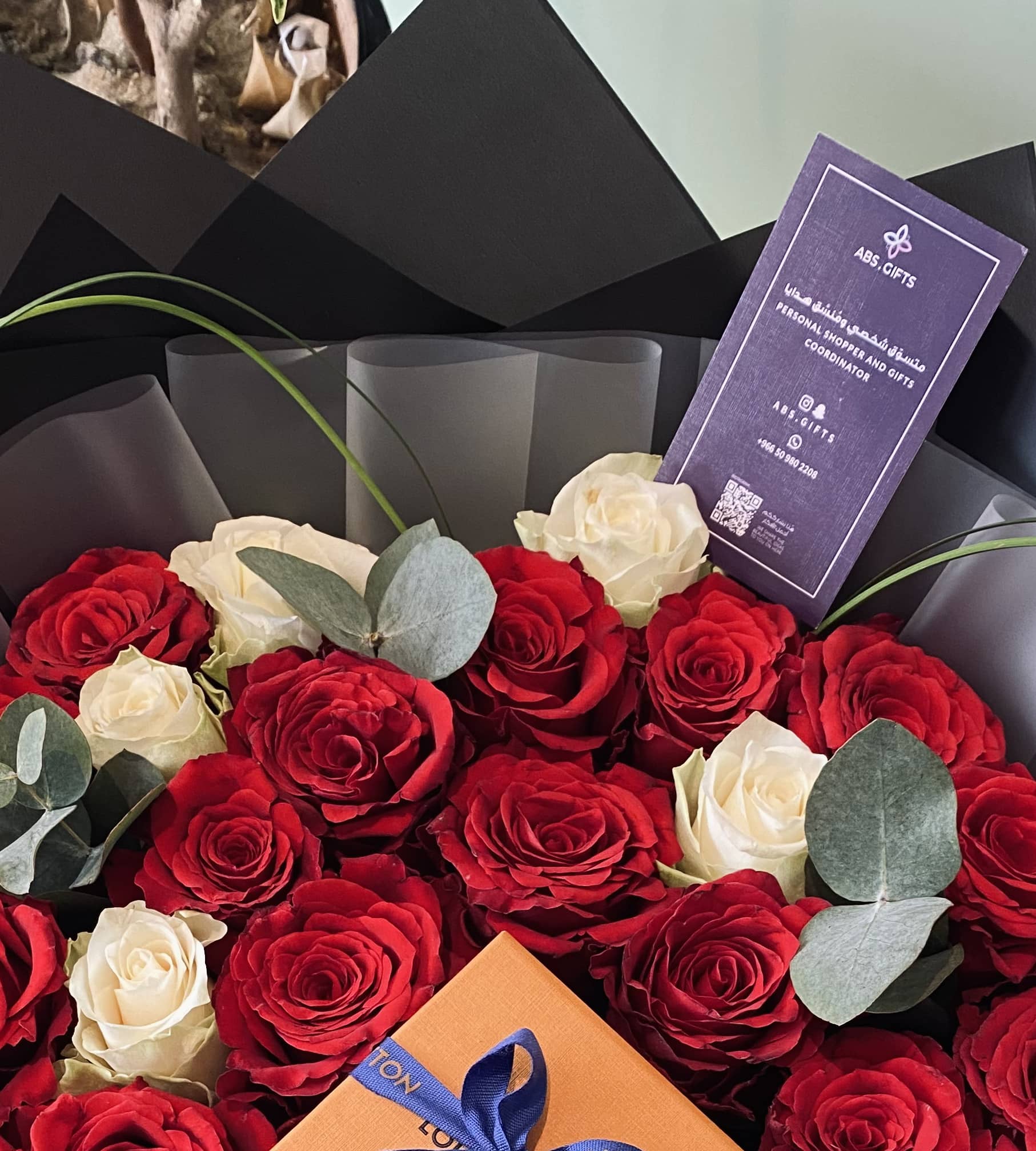 A bouquet of roses with a port view 2