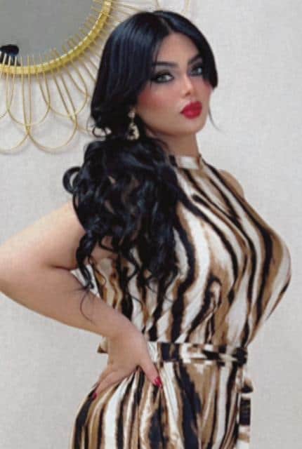 Pleated blouse and trousers view 2