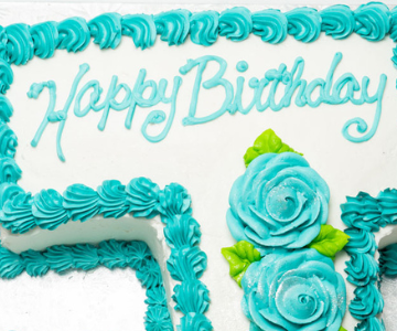 Letter J Shaped Cake view 2