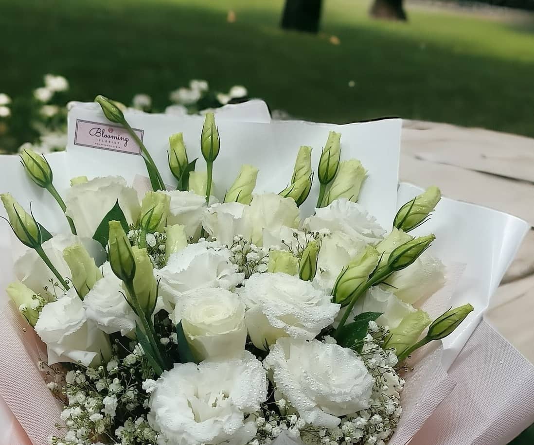 HM0009 Eustoma Hand Bouquet 1 view 2