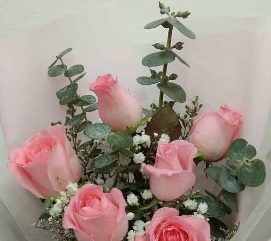 HR0600 Pink Roses Bouquet view 2