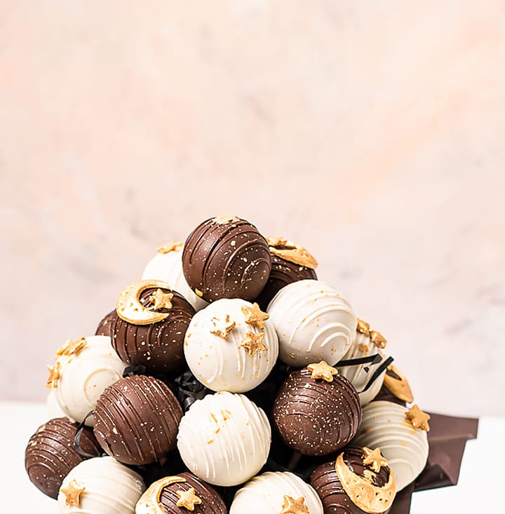 25 Cake Pops by NJD view 4