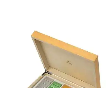 Box of 68 Pieces, L'iconique view 6