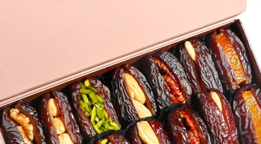 MAJDOUL DATES STFD W/NUTS MAGNET GIFT BOX SML view 2