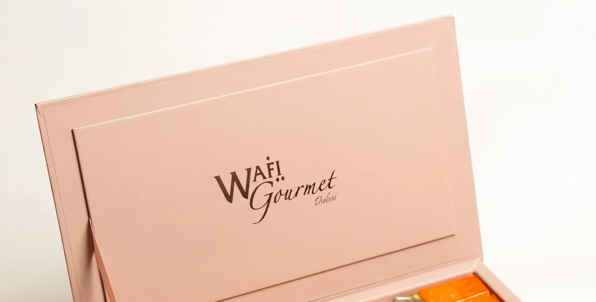 WG MALBAN NOGHA GIFT BOX LG view 2