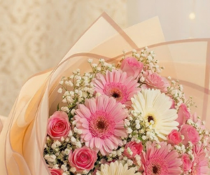 The "Gerbera & " Set view 4