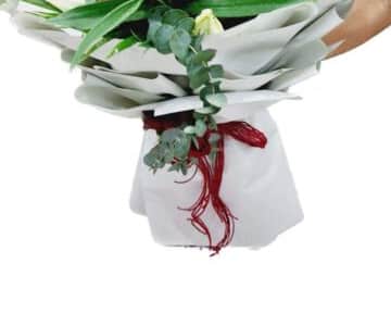 Casa Blanca bouquet with red and white roses N view 3