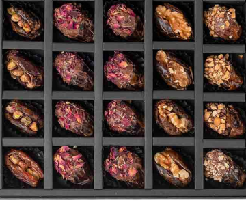 Premium Majdoul Dates Gift Box by NJD view 3