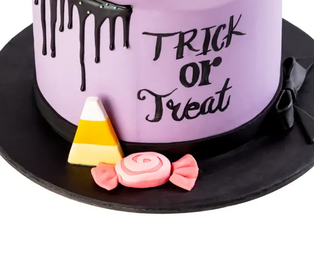 Trick Or Treat Cake view 3