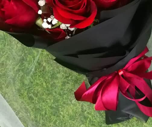 HR1004 Red Roses Bouquet view 3