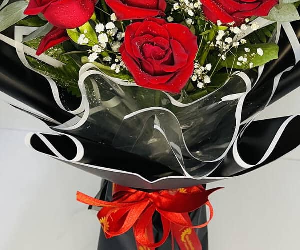 My Bestie: Red Roses view 3