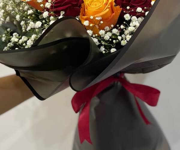 Kiss of roses view 3
