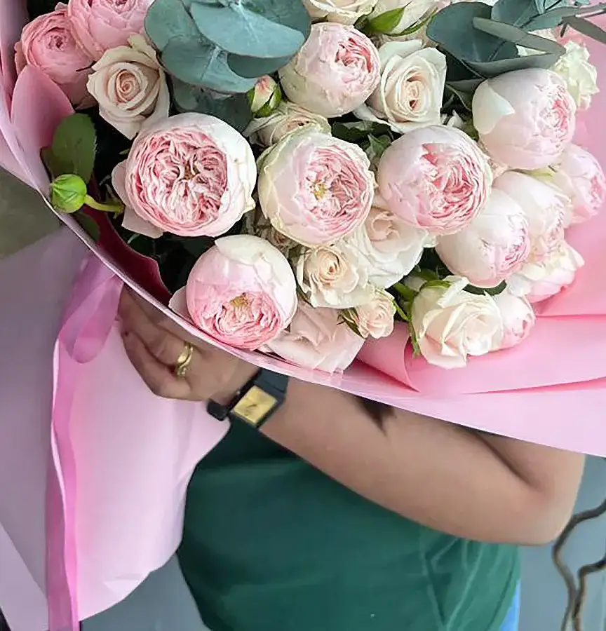 Rose bouquet with peony roses My Pudding view 3