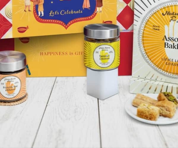 Golden Treats Diwali Hamper | Baklawa, Tandoori Cashews Wasabi Soya Cashews – Festive Crunch Flavor in Every Bite view 3
