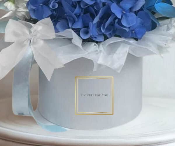 A box of specialroses view 3
