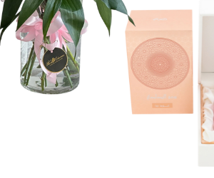 lilies vase and Lamaan - Oud Rose view 3
