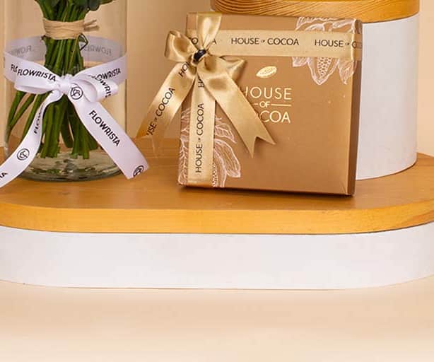 Alamki Bella Yellow Bag & White Roses Vase & House of Cocoa Chocolate Box view 3