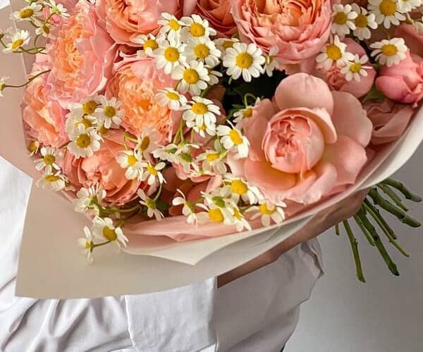 ROMANTIC VALENTINE’S DAY BOUQUET1 view 3
