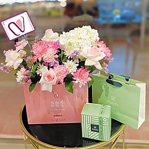 nigwa box with patchi chocoate