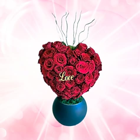 A love heart of natural roses view 1