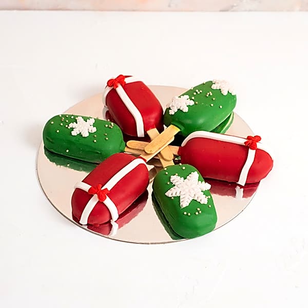 Christmas Cakesicles view 1
