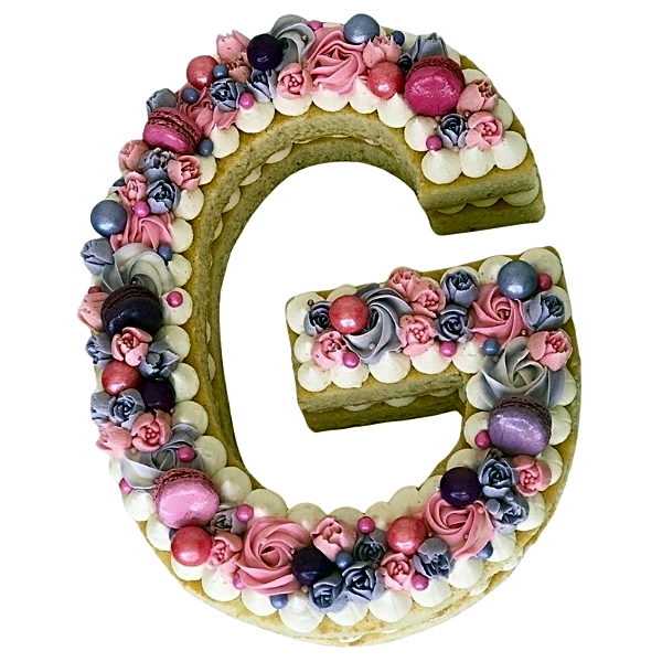 Letter G Shaped Cake view 1