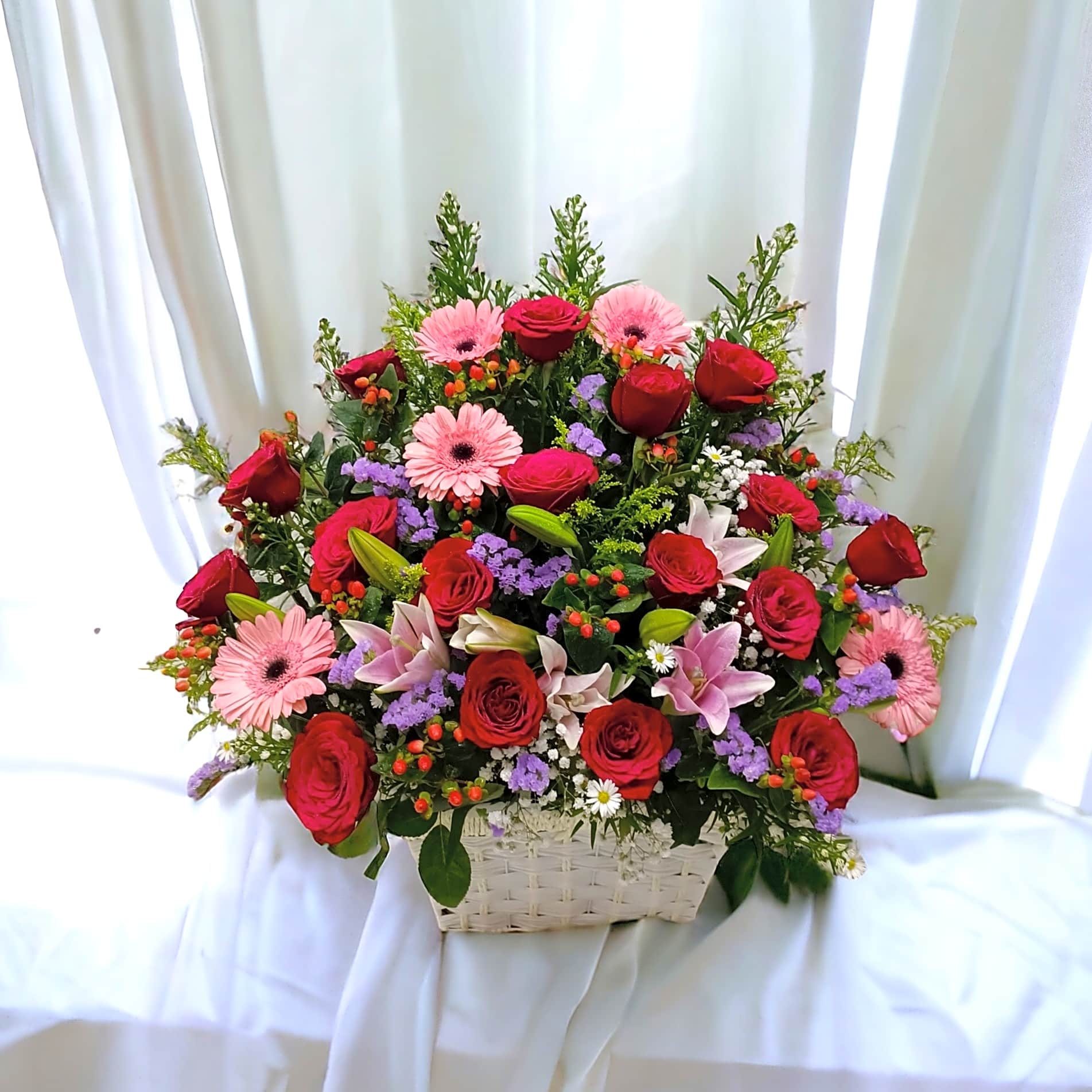 TA3006 Roses Table Arrangement view 1