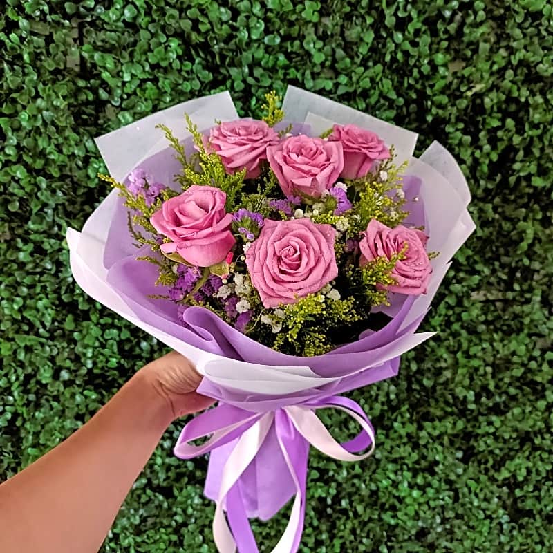 HR0602 Purple Rose Bouquet view 1