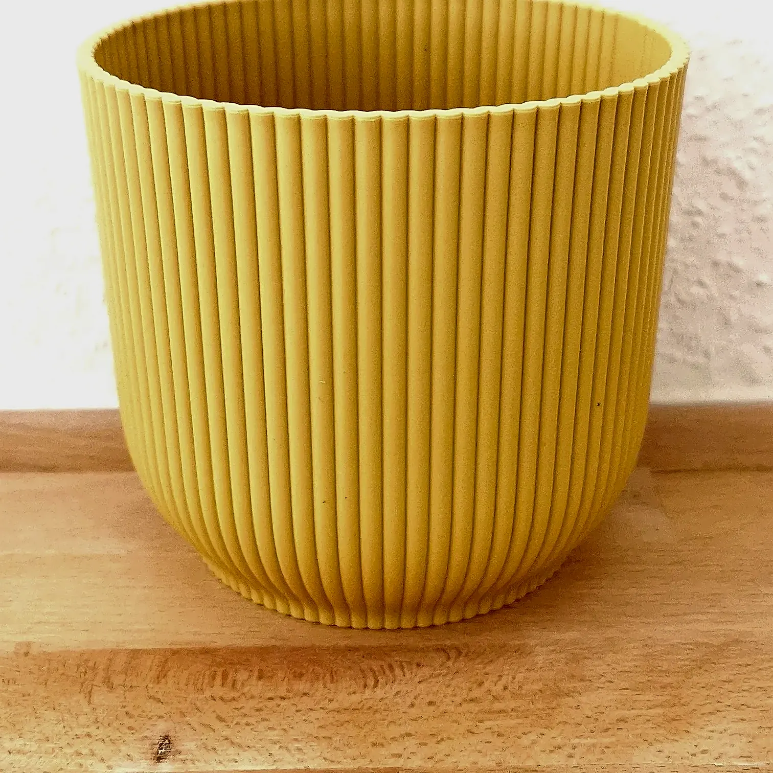 ELHO Plastic Pot - Butter Yellow view 1