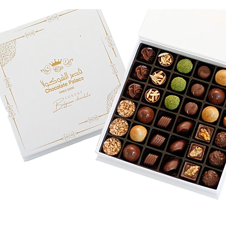 Fresh chocolate box, 16 pieces view 1