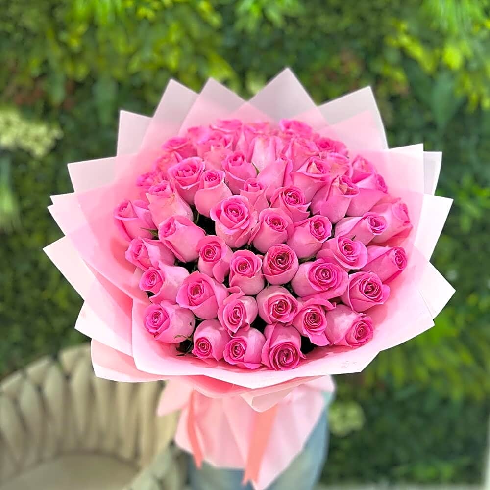 Peach rose hand bouquet view 1