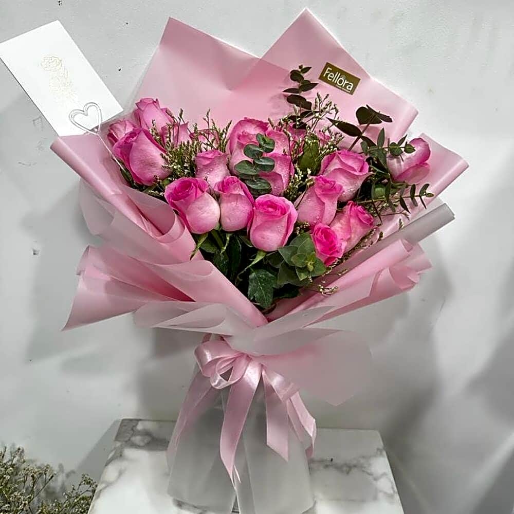 Pink rose bouquet1 view 1