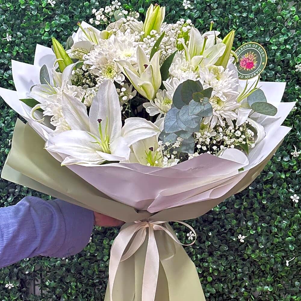 White roses view 1